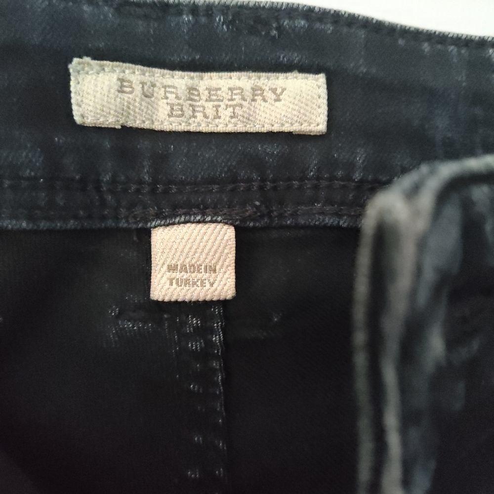 Burberry - Picture 5 of 6